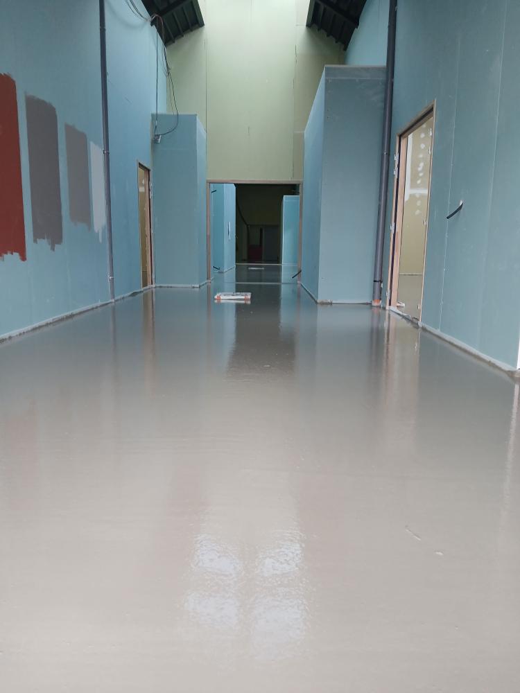 Coulage chape fluide ciment pour plancher chauffant 6